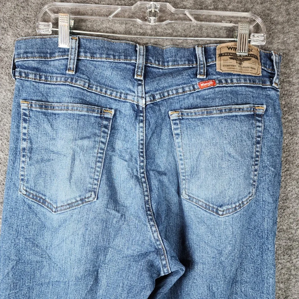 Wrangler Jeans Mens 34x34 Premium Quality Blue Straight Leg Denim EUC